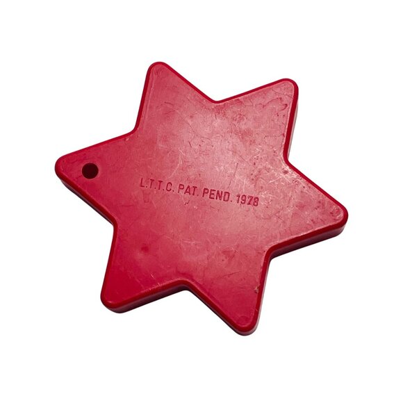 Vintage 1978 L.T.T.C. Red Star-Shaped Cookie Cutter - Picture 3 of 7